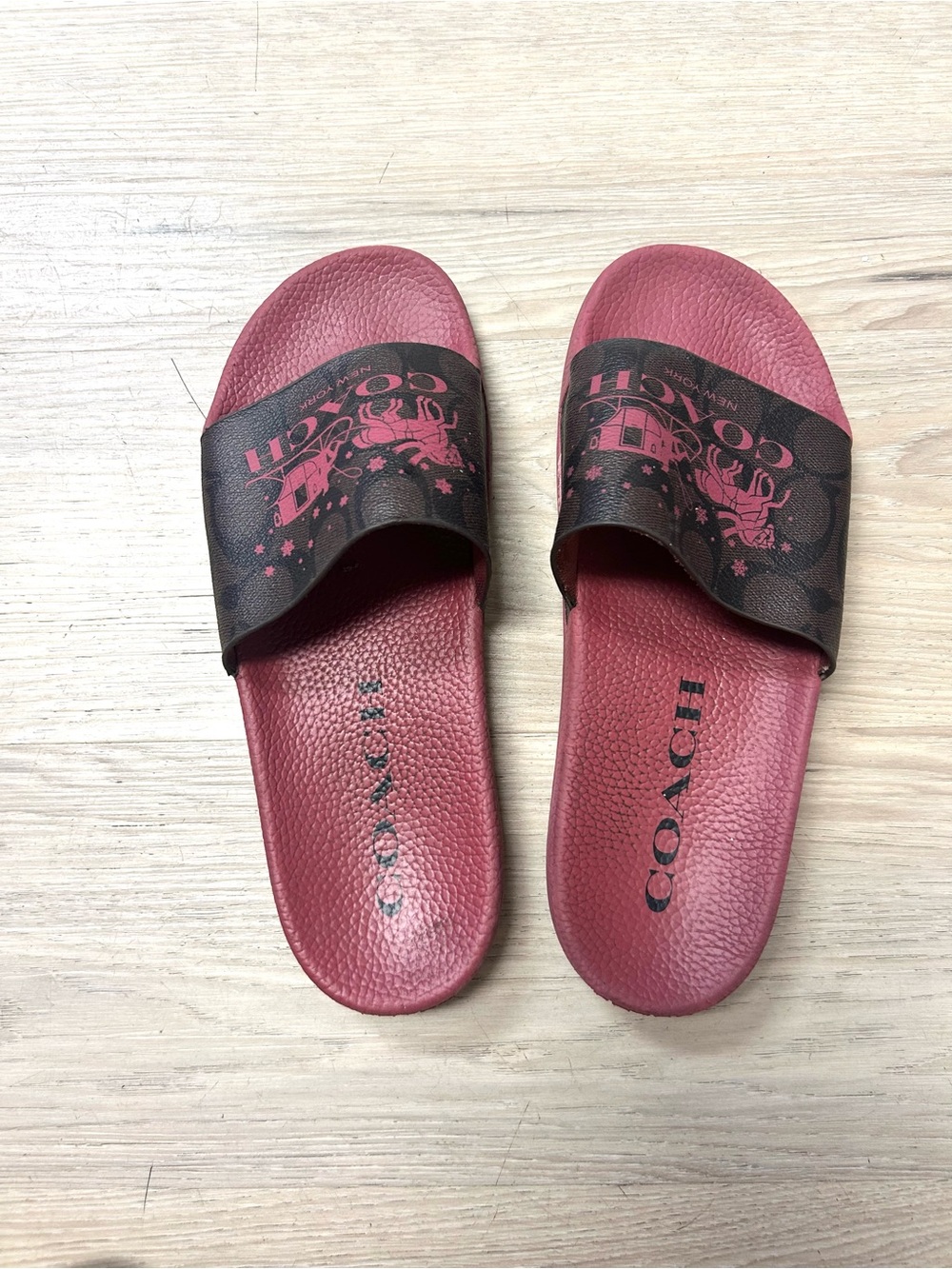 Coach Uli Sport Slide Signature Canvas Horse Carriage Women 9B Berry Pink Logo - Picture 4 of 15